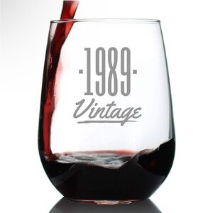 Bevvee Vintage 1989 Stemless Wine Glass - Large 17 oz